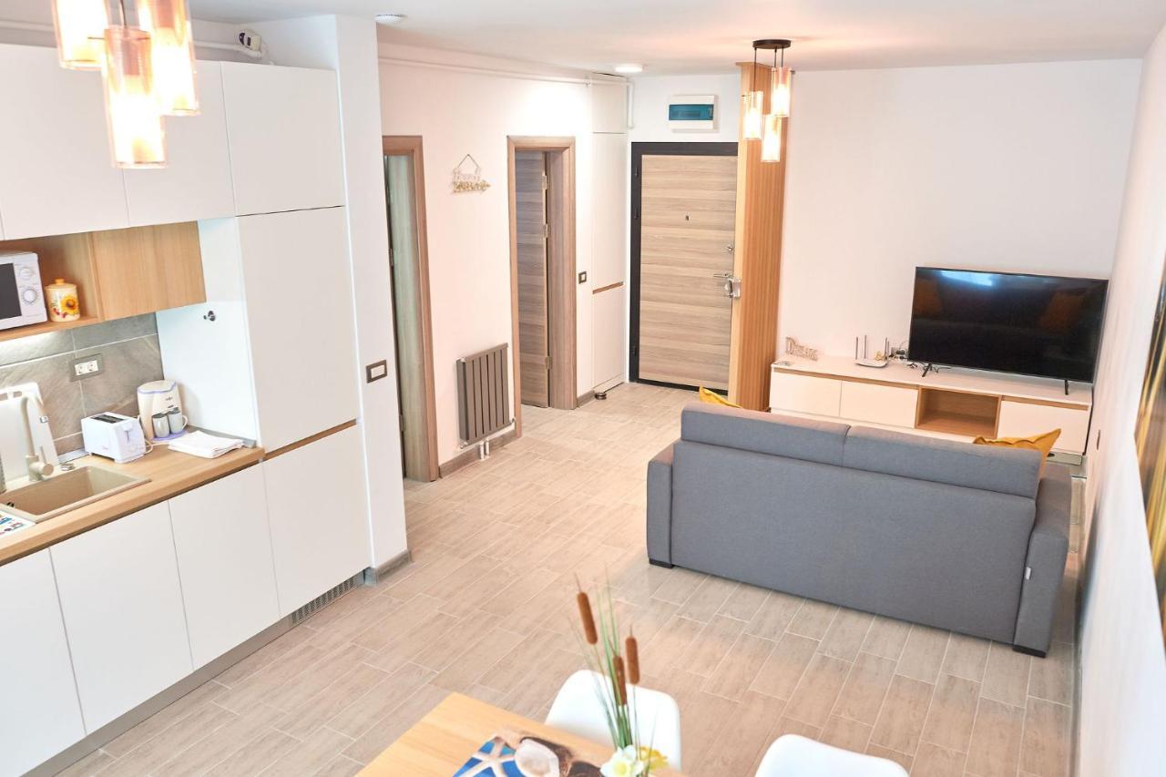 Opal Luxury Apartment 92 Spa N Pool Beach Resort Năvodari Eksteriør billede